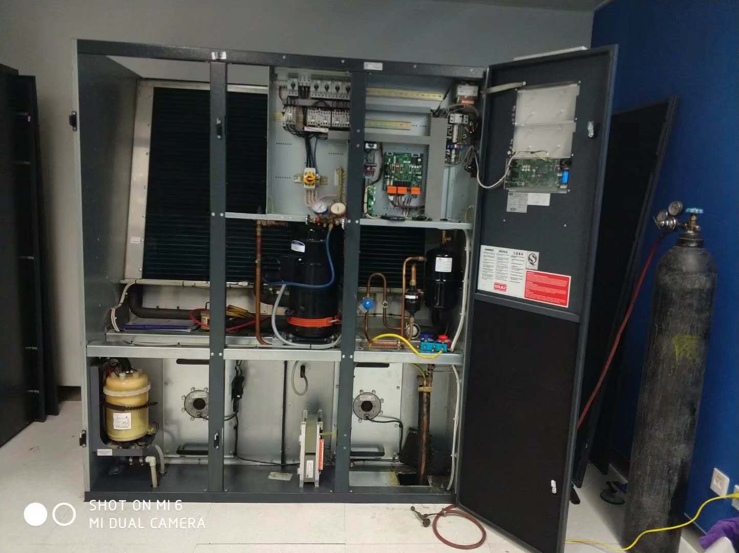 中標：陜西省某單位中心機房-機房專用空調